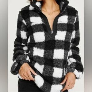 ABERCROMBIE  & FITCH SHERPA PULL OVER.    SZ- MEDIUM.